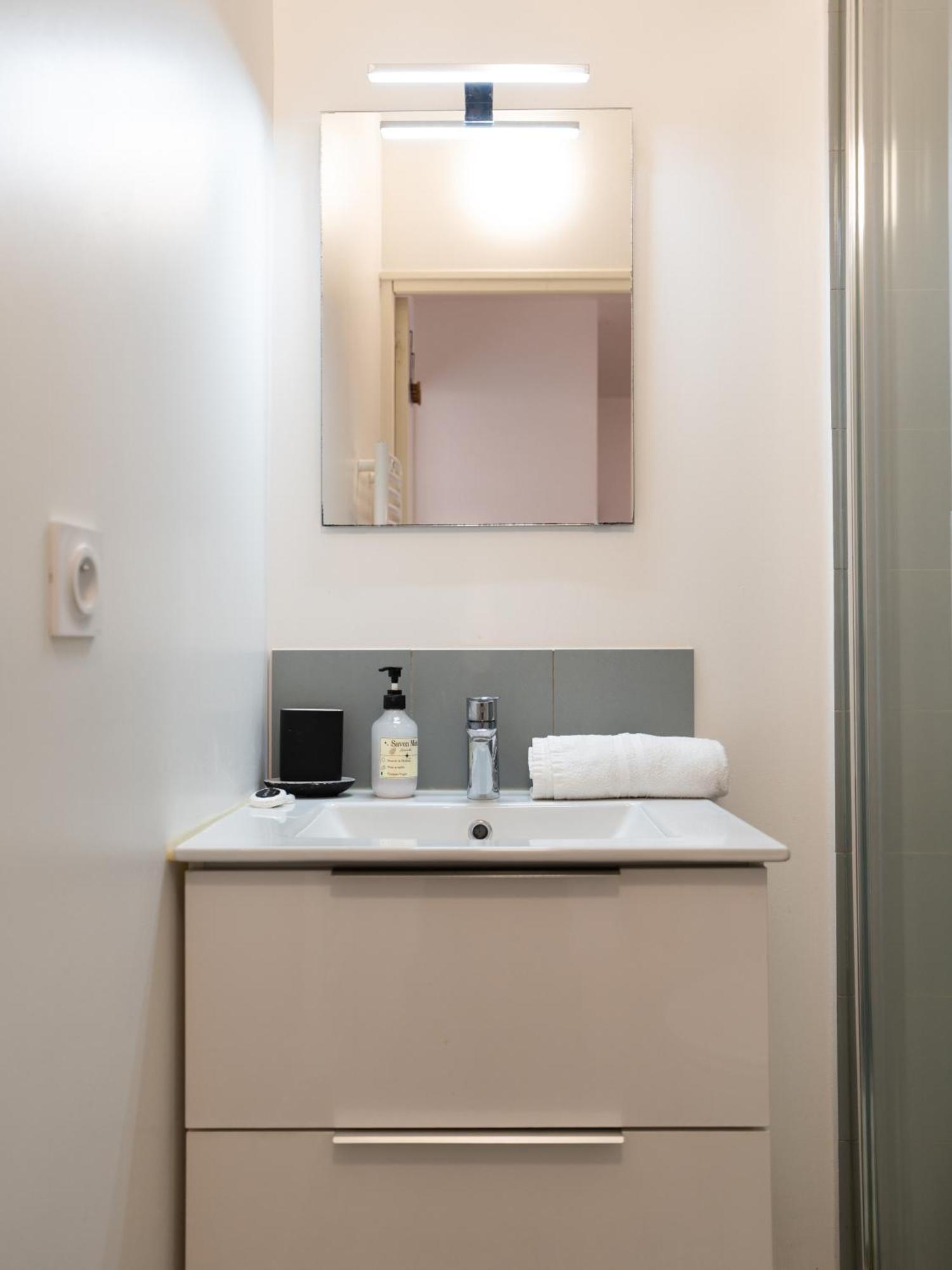 Le Refuge Urbain - Port A 2 Pas & Animaux Acceptes Apartment